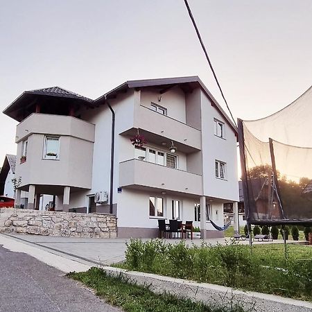 Apartmani Bilic コレニツァ エクステリア 写真