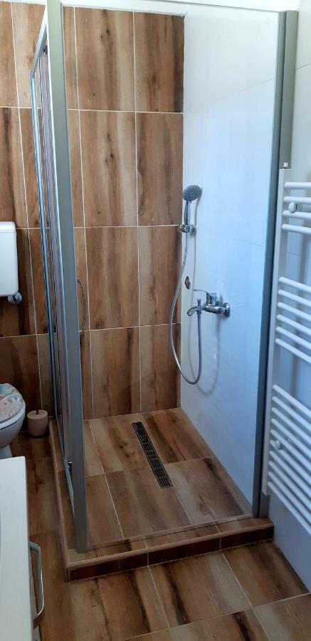 Apartmani Bilic コレニツァ エクステリア 写真