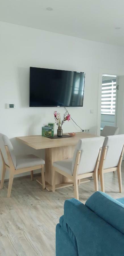 Apartmani Bilic コレニツァ エクステリア 写真