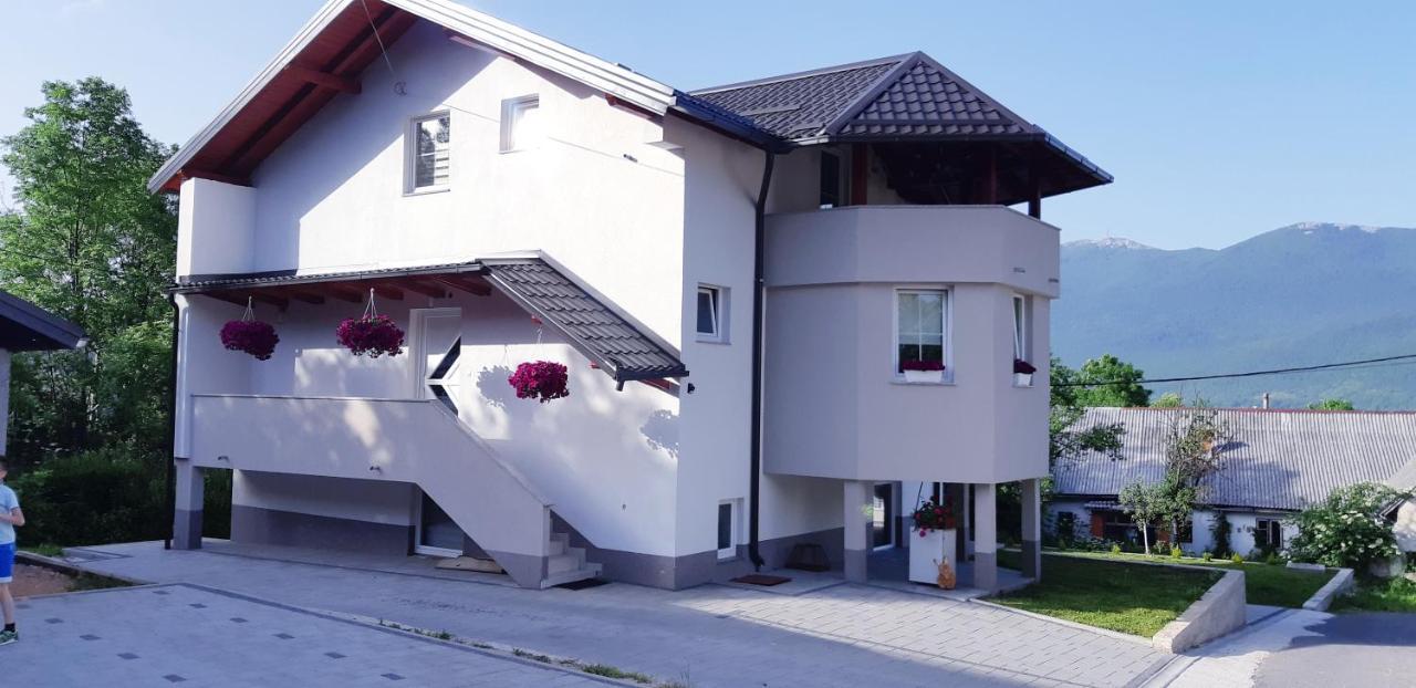 Apartmani Bilic コレニツァ エクステリア 写真